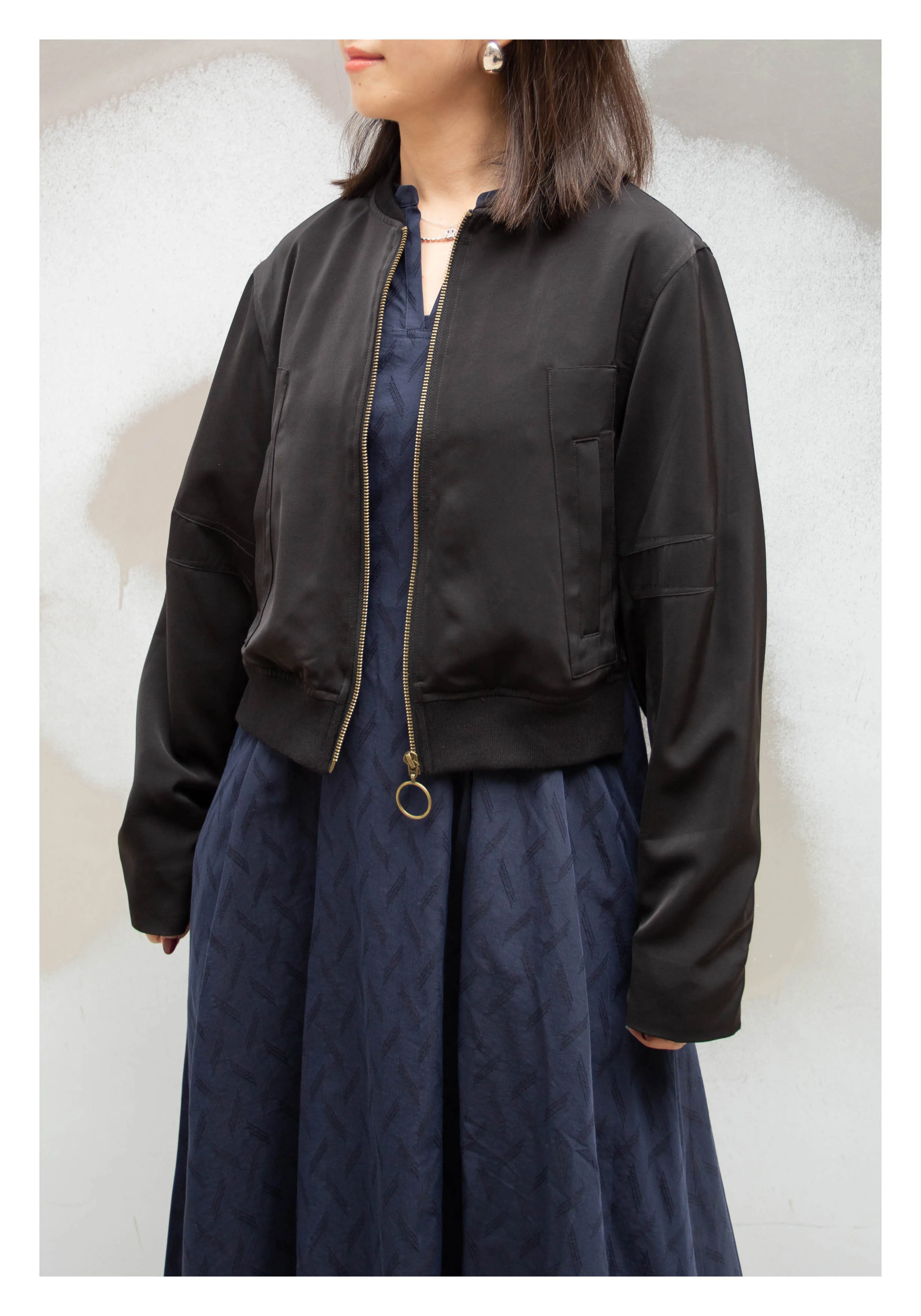 Cropped Slit Bomber Jacket Black