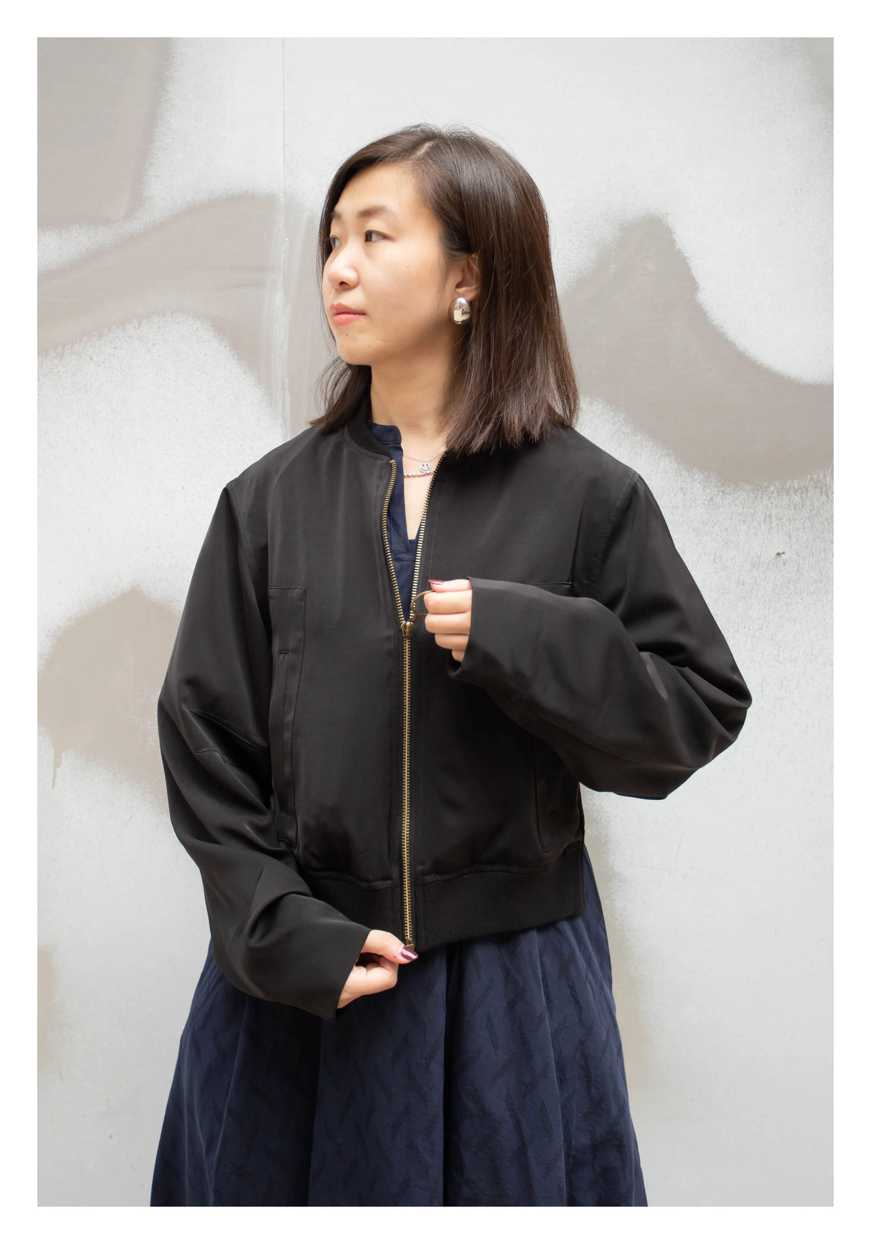Cropped Slit Bomber Jacket Black