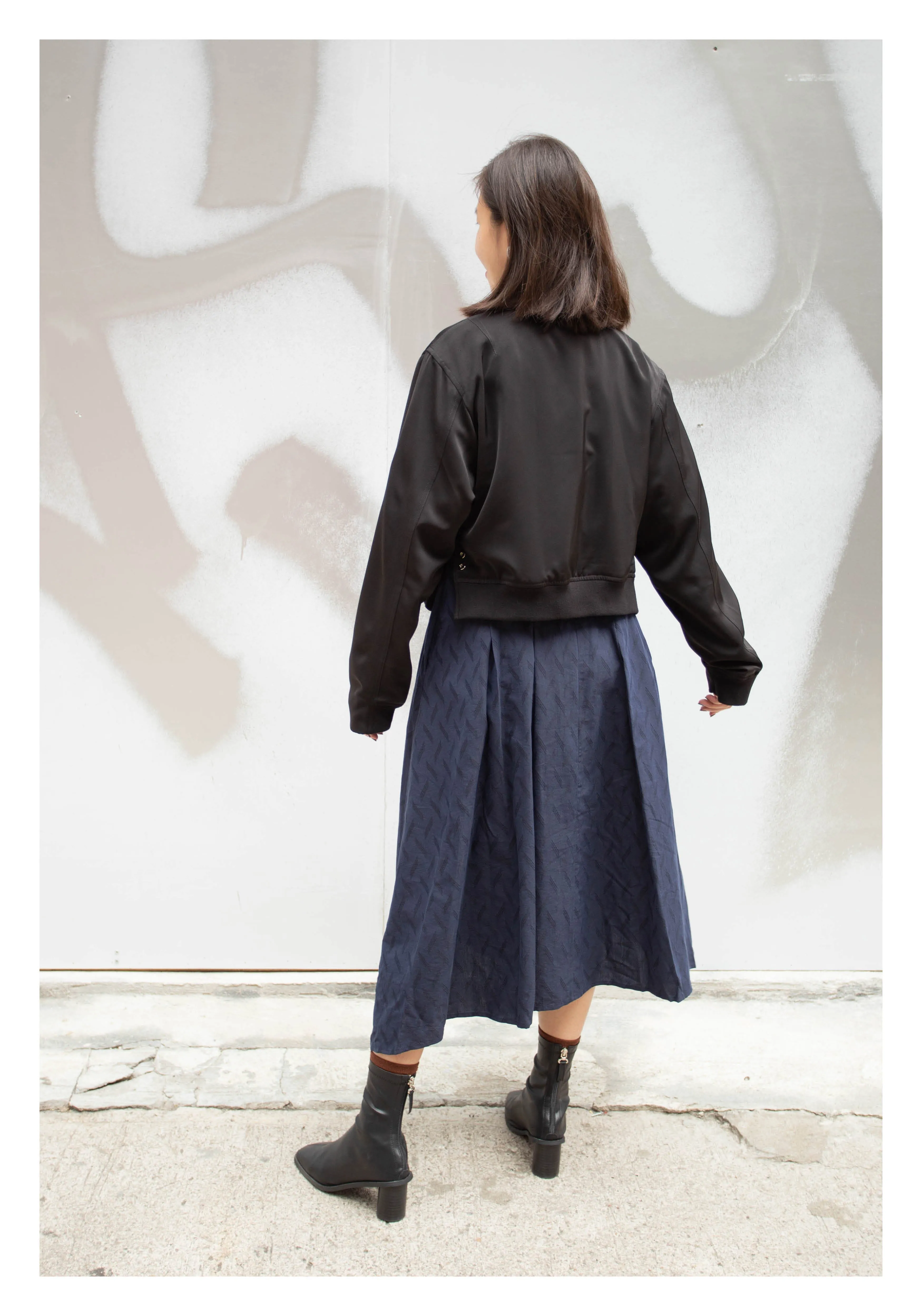 Cropped Slit Bomber Jacket Black