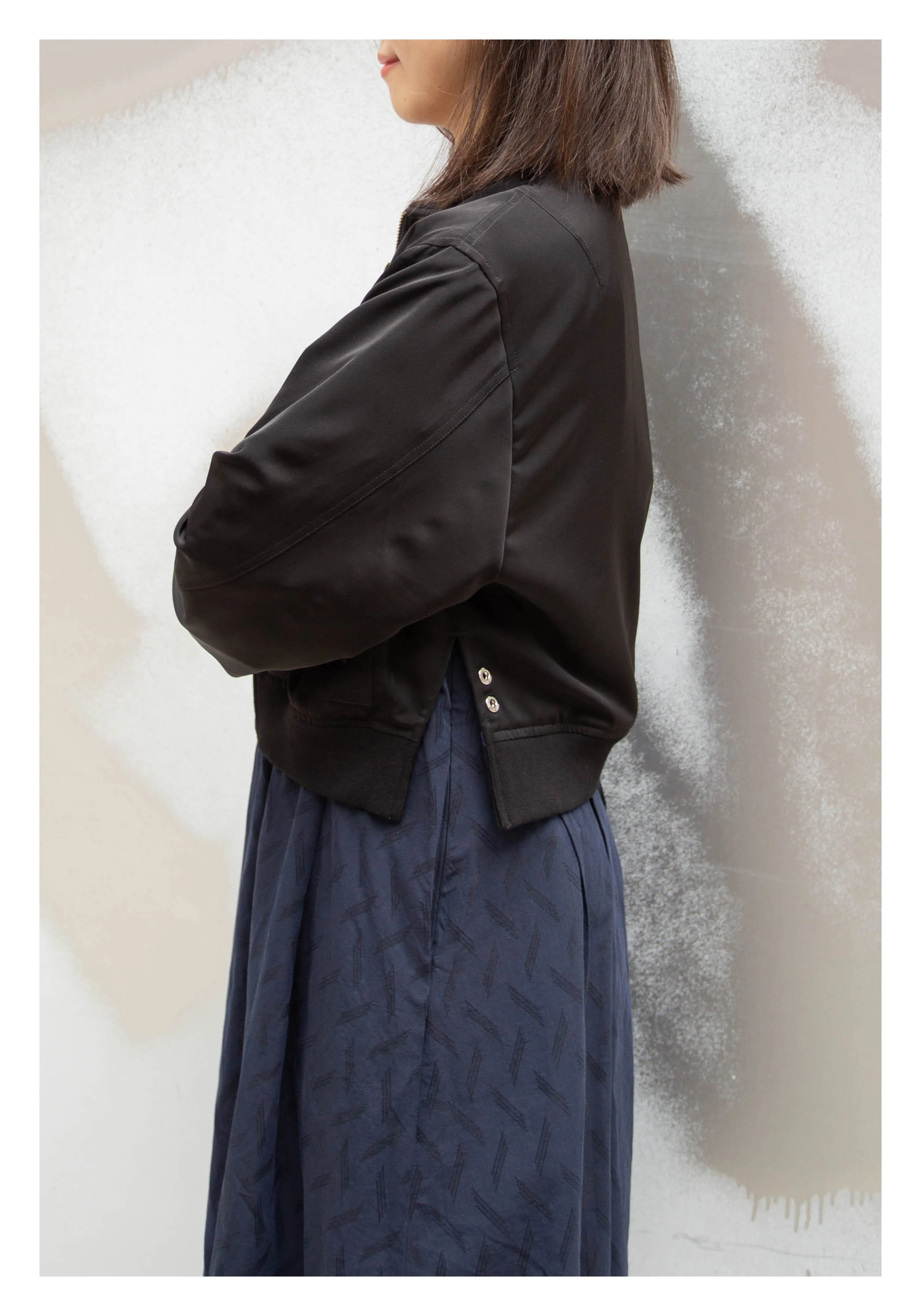 Cropped Slit Bomber Jacket Black
