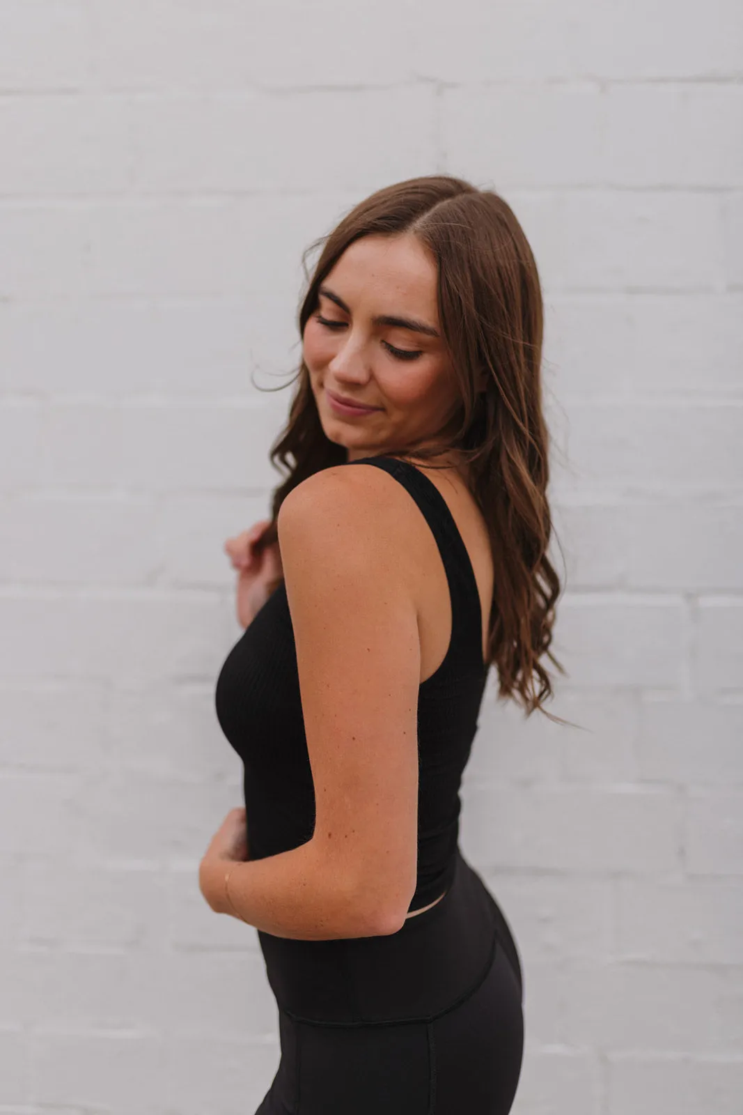 Nikibiki Ribbed Cropped Tank