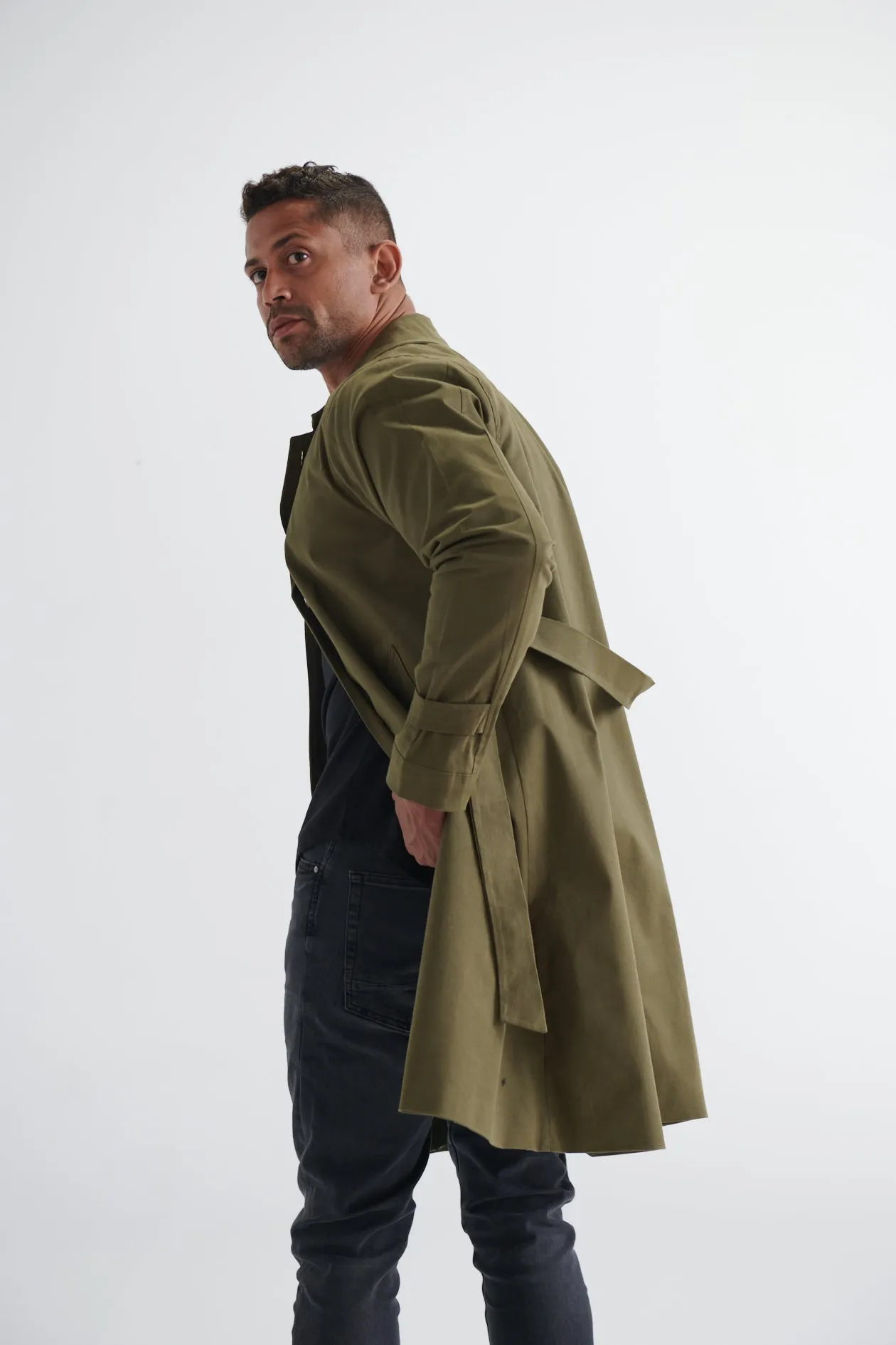 TRENCH COAT