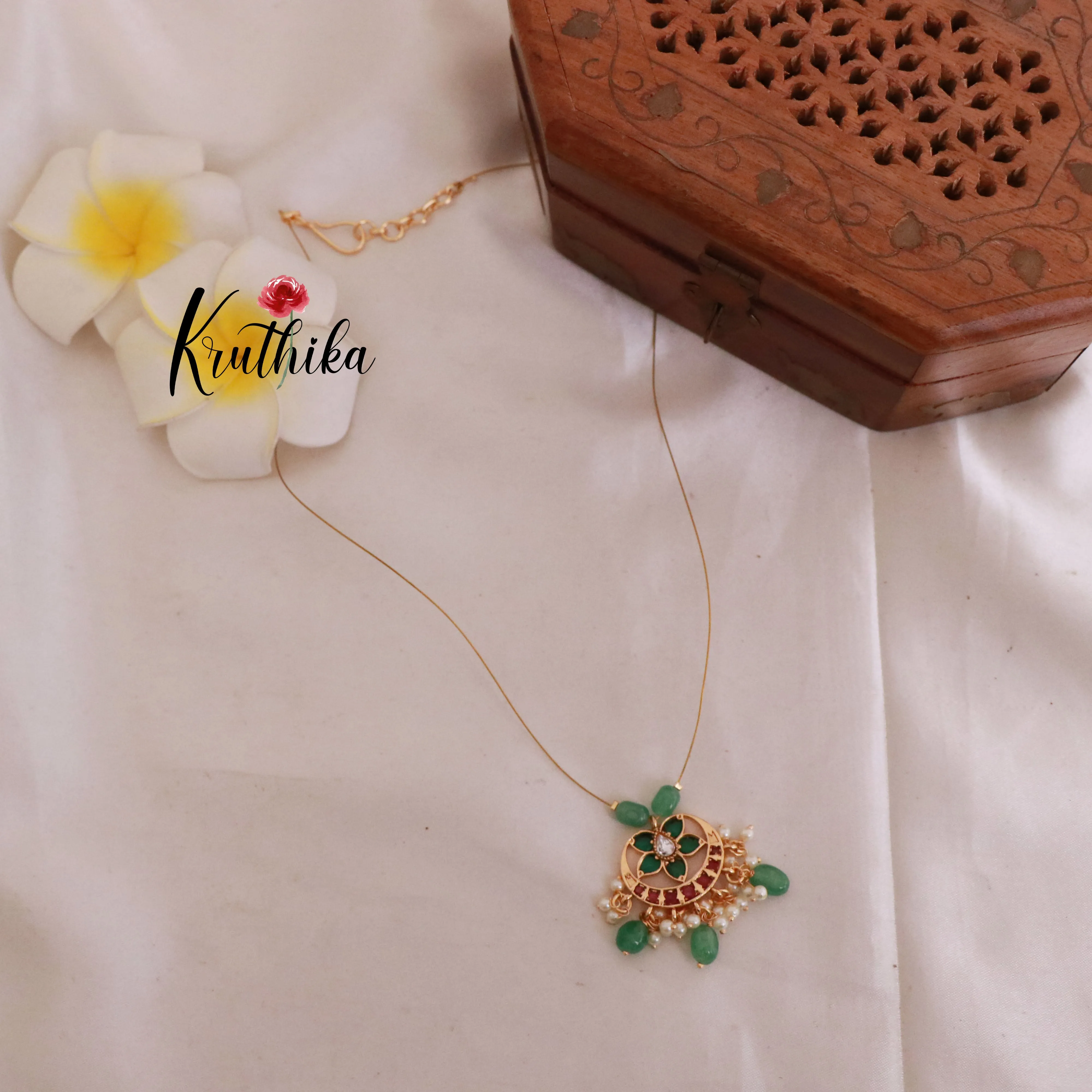 Trendy Invisible Chain NC1825