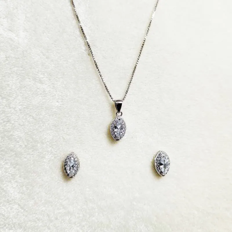 Trendy Solitaire Jewellery Set