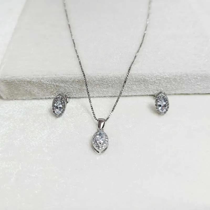 Trendy Solitaire Jewellery Set
