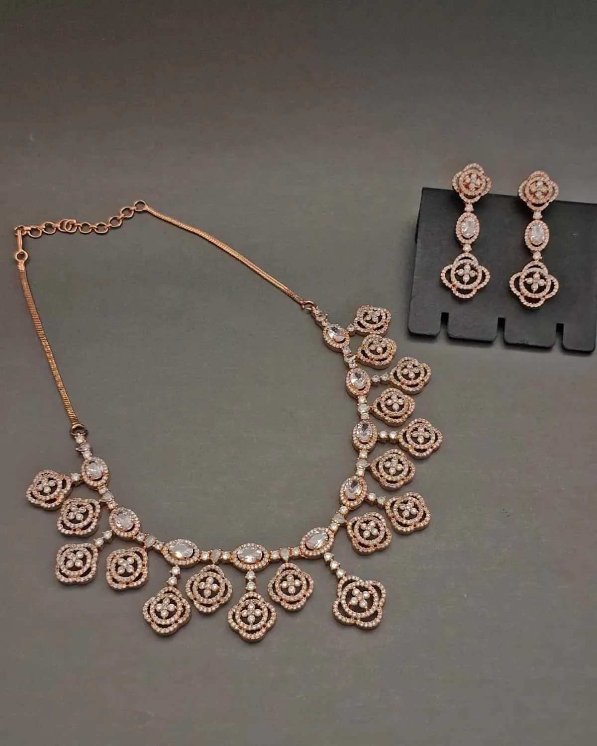Zevarly Aarohi RoseGold Necklace Set